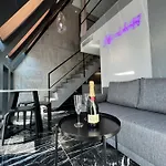 Neon Apartahotel Sopot