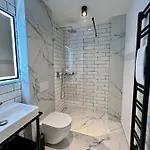 Neon Aparthotel 3*