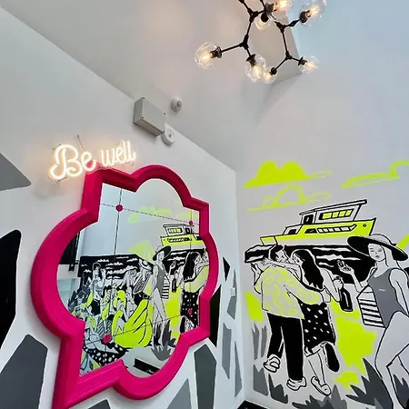 Neon Apart Otel Sopot