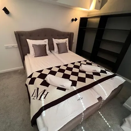 Neon Apart Otel 3*