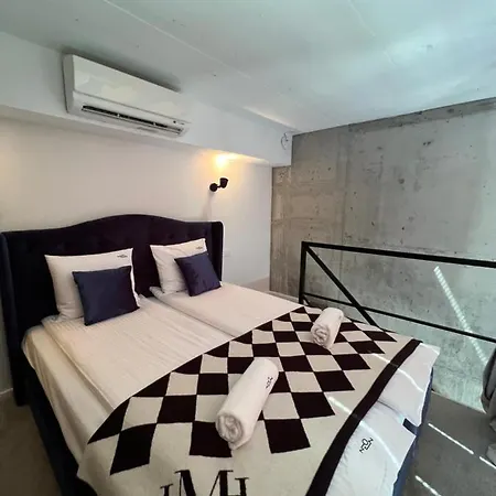 Neon Lejlighedshotel 3*