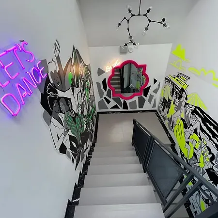 Neon Aparthotel Zoppot