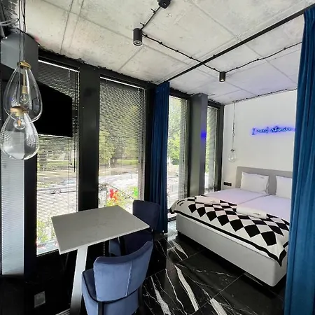 Neon Aparthotel Zoppot