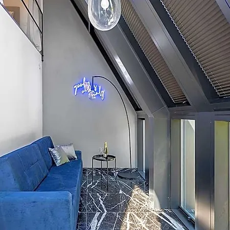 Neon Apart Otel 3*